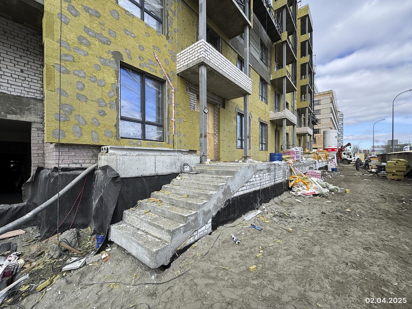 Апрель 2025